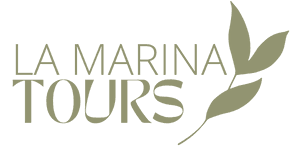 Logo agencia de tours turisticos la marina tours.